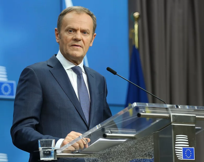 Miniatura: Donald Tusk apeluje o pomoc dla reżysera,...