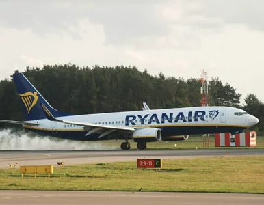 Miniatura: Ryanair tnie połączenia. Anuluje dwie...