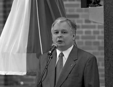 Miniatura: Lech Kaczyński honorowym obywatelem Warszawy