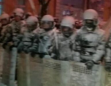 Miniatura: Berkut i wojsko całą noc "czyścili" Kijów...