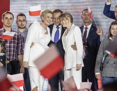 Miniatura: Agata i Kinga Duda na biało, Małgorzata...