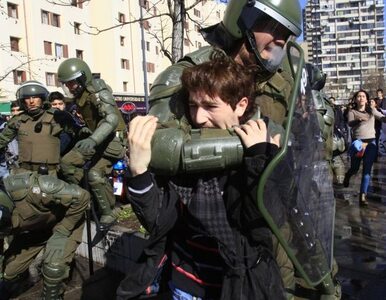 Chile: studenci chcą się uczyć za darmo, więc... biją się z policją