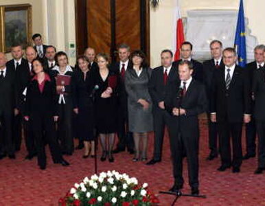 Miniatura: Premier Tusk i jego gabinet
