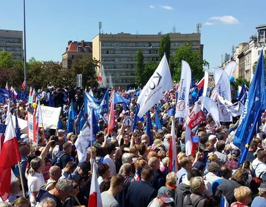 Miniatura: Morawiecki o liczebności marszu KOD: Nie...