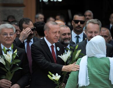 Miniatura: Ochroniarze Erdogana szarpali się z...