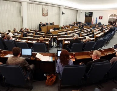 Miniatura: Senat poparł Komorowskiego -...