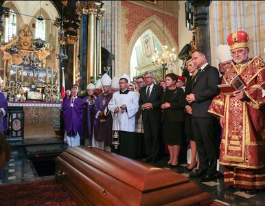 Kardynał Franciszek Macharski spoczął w krypcie na Wawelu