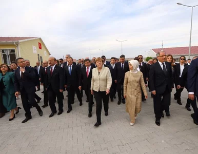 Miniatura: Tusk i Merkel u uchodźców. "Nikt nie ma...