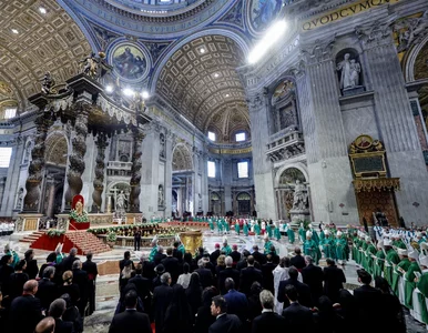 Miniatura: Kto zastąpi papieża Franciszka? Nie ustają...