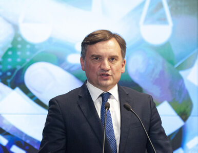 Ziobro: Tusk powinien być oburzony, że jest łączony z Nowakiem