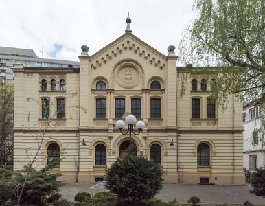 Miniatura: Warszawa. Próbował podpalić Synagogę...