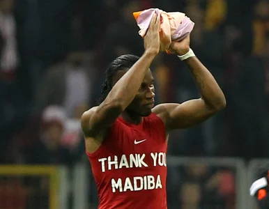 Miniatura: Drogba oddał hołd Mandeli i... zostanie...