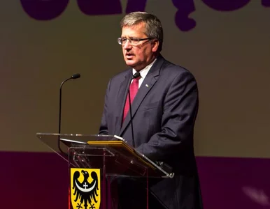 Miniatura: Komorowski: pracą potwierdzamy prawo do...