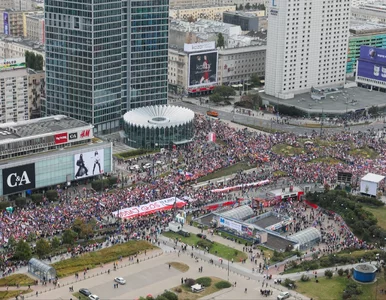 Miniatura: „Masowy wiec przed wyborami”. Co jeszcze...