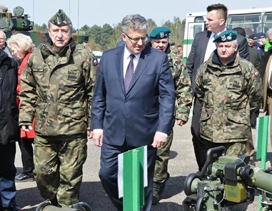 Miniatura: Komorowski na poligonie. Spotkał się z...