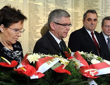 Posłowie i senatorowie uczcili pamięć ofiar Smoleńska