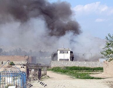 Miniatura: Krwawe zamachy w Kabulu. Talibowie: to...
