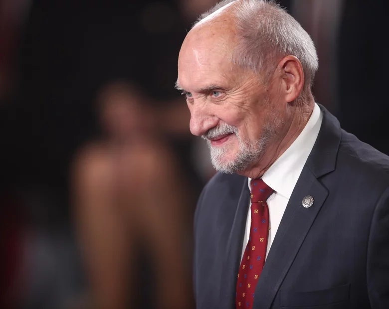 Miniatura: Macierewicz ostro o głosowaniu ws. Witek....