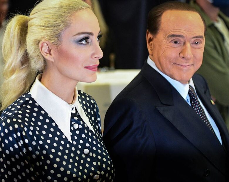 Rubaszny dziadek Berlusconi wraca do gry. „Jest jak kot, ma dziewięć żyć”