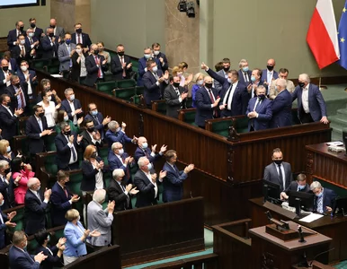 Miniatura: Podwyżki dla najważniejszych osób w...