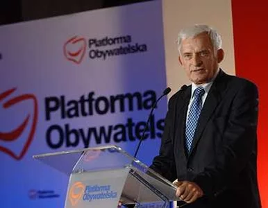 Miniatura: Buzek przypomniał europarlamentarzystom o...