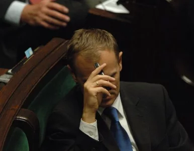 Miniatura: Tusk: tak po ludzku jest mi smutno i...