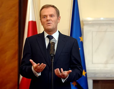 Miniatura: "Tusk straszy opozycję hakami"