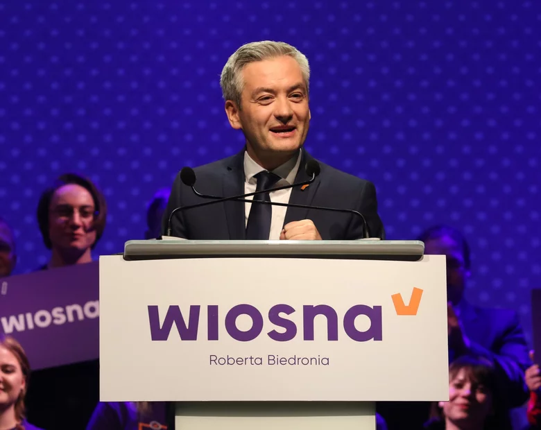 Miniatura: Biedroń we „Wprost”: Wprowadzimy księżom...