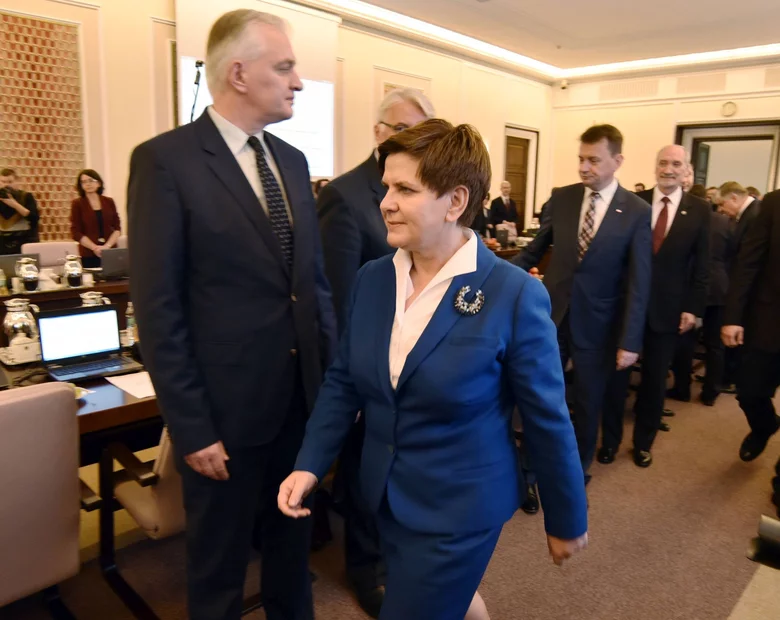 Miniatura: Szydło krytykuje wypowiedź wicepremiera....