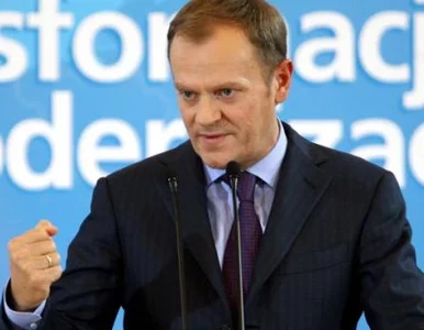 Miniatura: Tusk utrzymuje przewagę nad konkurencją