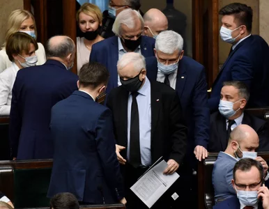 Miniatura: PiS w objęciach radykałów. „Cena tego...