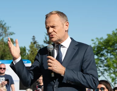 Miniatura: Onet: Tusk skrytykował Hołownię na...