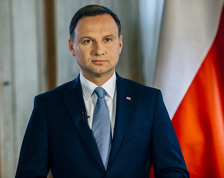 Miniatura: „Kochamy Cię!” kontra „Duda Go Home”. Dwie...