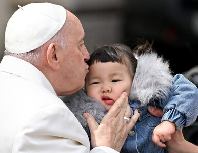 Miniatura: Papież Franciszek ochrzcił dziecko w...