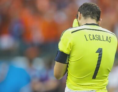 Miniatura: Casillas wyląduje na ławce. Wyczerpał...