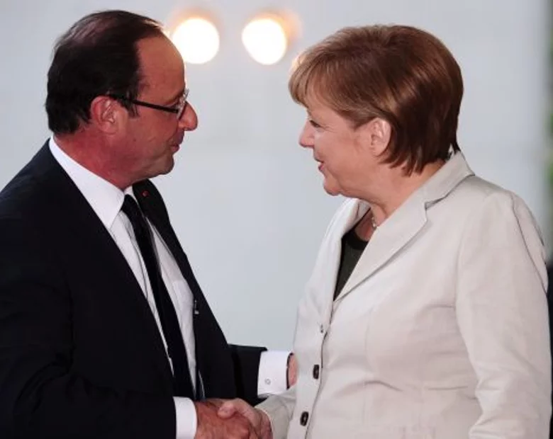 Miniatura: Hollande doleciał do Berlina. "Merkel musi...