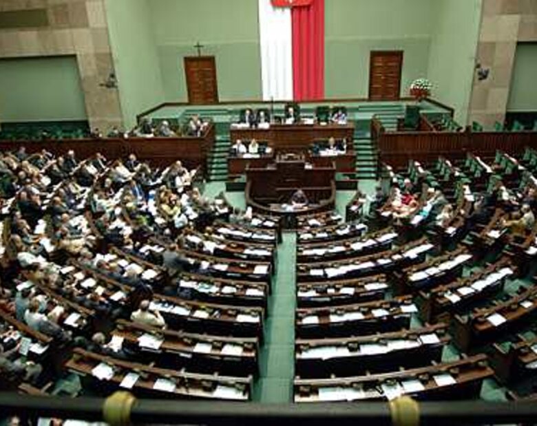 Ponad 40 posłów PiS za wycofaniem prezydenckich poprawek