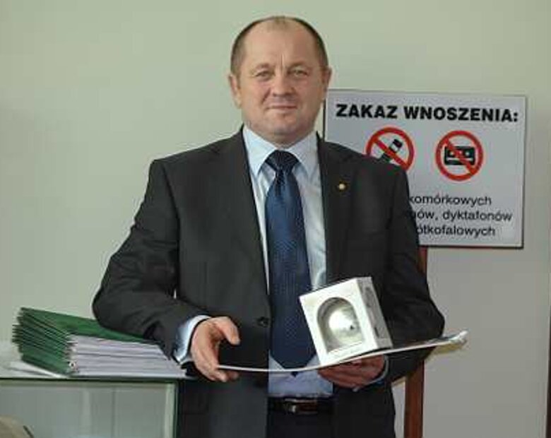 Miniatura: "Sawicki miał promować wieś, a promuje...