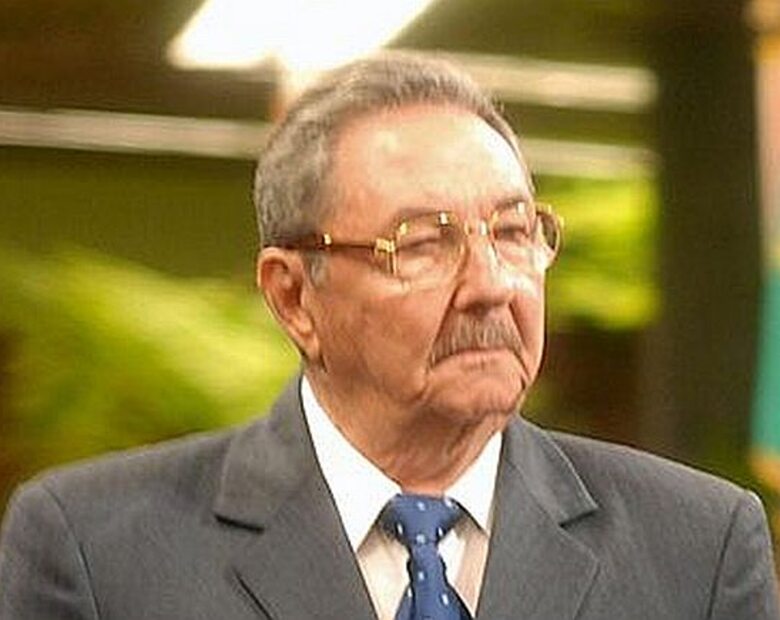 Miniatura: Raul Castro na czele Komunistycznej Partii...