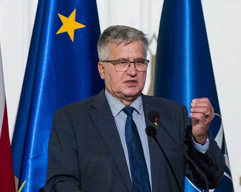 Miniatura: Komorowski wstawia się za Gowinem: Cenię...