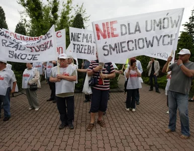 Miniatura: Politycy PiS: Solidarność protestuje też...