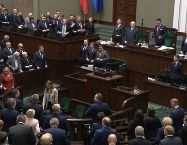 Miniatura: Sejm podjął uchwałę. Oddano hołd ofiarom...