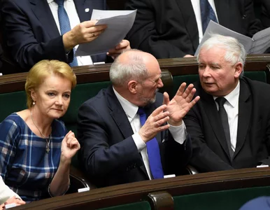 Miniatura: Czy Macierewicz weźmie rozwód z PiS-em?