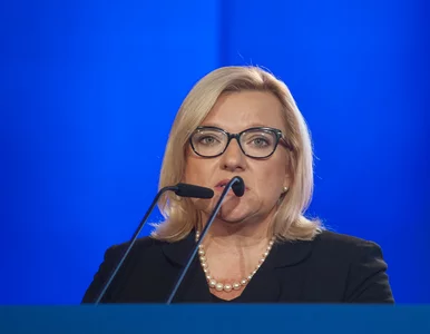 Miniatura: Beata Kempa rozmawiała przez telefon w...