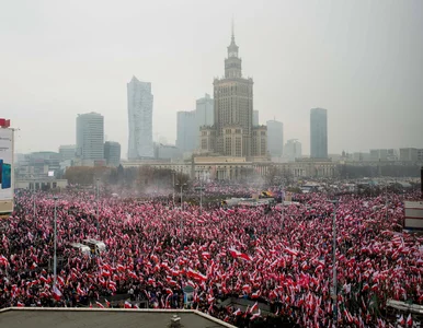 Miniatura: Ile osób uczestniczy w marszu w Warszawie?...