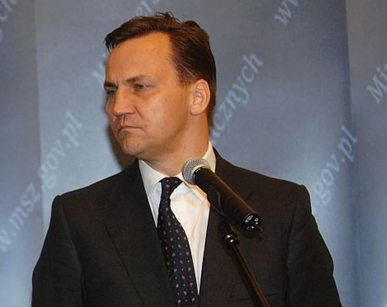 Miniatura: Sikorski odznaczony za zasługi dla Łotwy