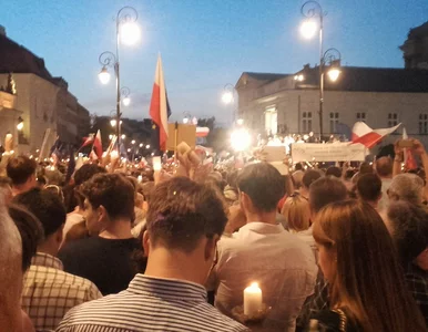 Miniatura: Prezydent zawetował ustawy, ale protesty...