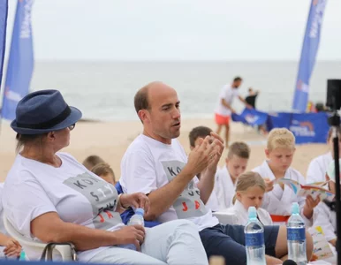 Miniatura: Co PO rozdaje na plaży? Kukizowi...