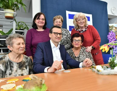 Miniatura: PiS rusza w teren. Morawiecki, Szydło,...