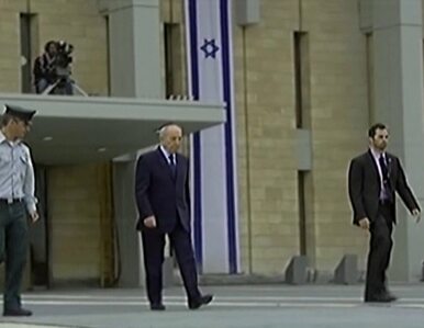 Prezydent Szimon Peres oddał hołd Arielowi Szaronowi